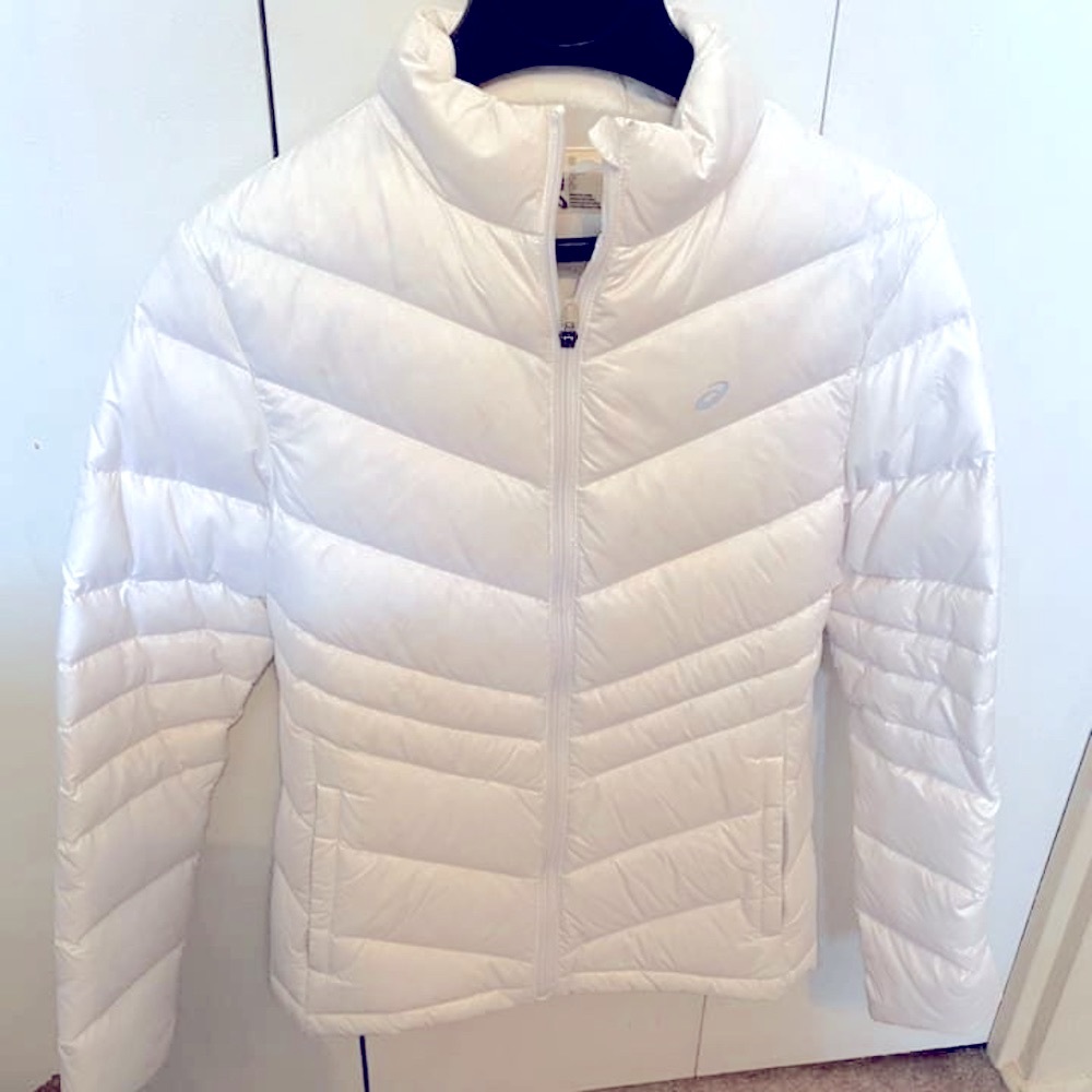 ❄️ ASICS White Down Winter Puffer Jacket